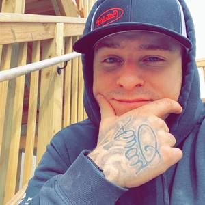 Meet your Posher, Devin